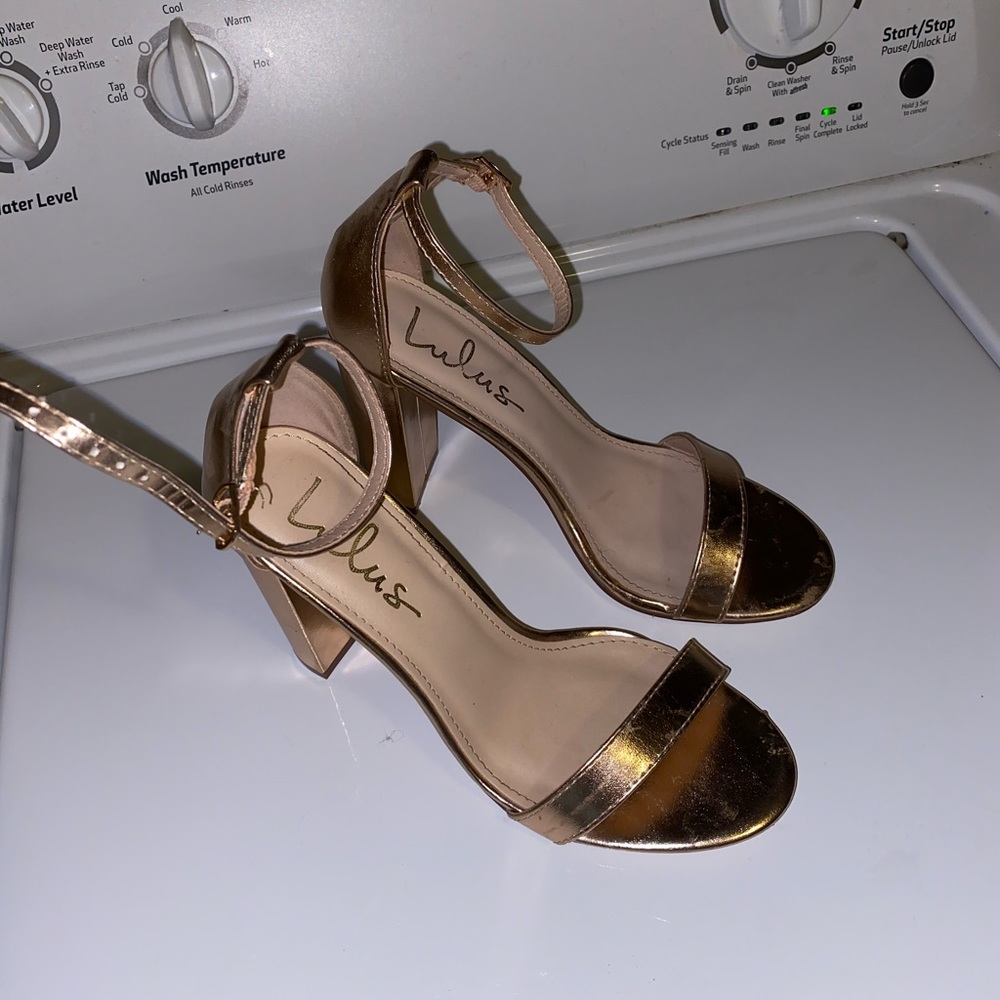 Heels - Picture 3 of 3